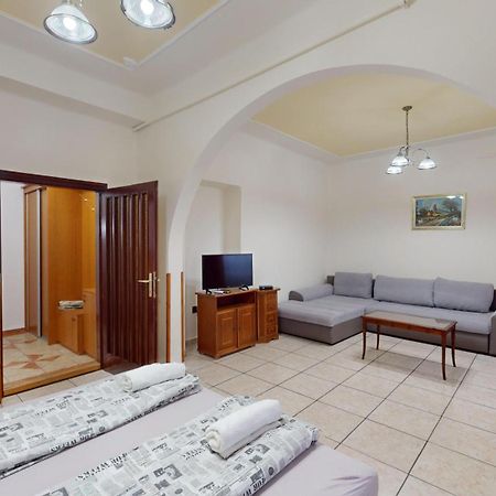 Herczeg Apartment 미슈콜츠 외부 사진